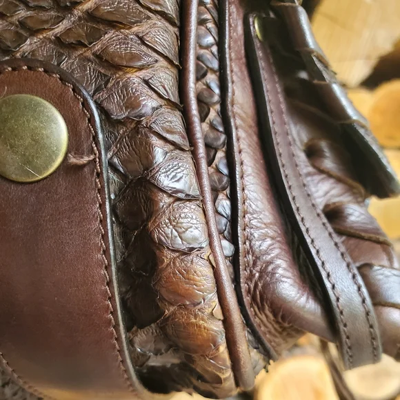 Chloe Textured Brown Shoulder Bag with Gold Accents - Picture 10 of 15